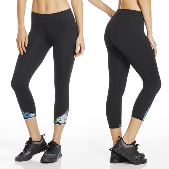 Fabletics Womens XS Mari Capri Cropped Workout Leggings - Picture 1 of 5